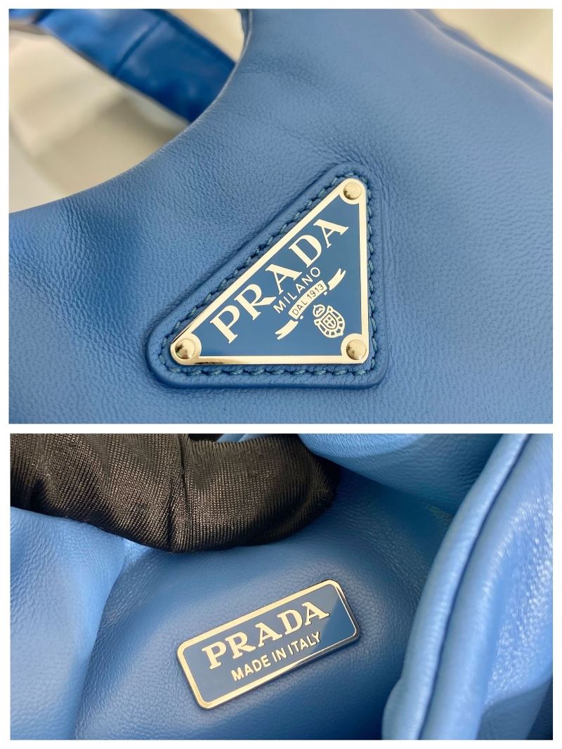 Pra*a tote bags